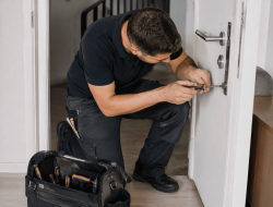 Zuverlässige Kleinreparaturen und Hausmeisterdienste für Wohnanlagen, Häuser und Gewerbeobjekte.